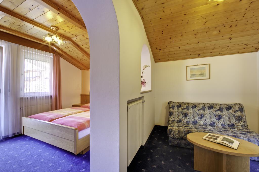 Parkhotel Plauserhof الغرفة الصورة