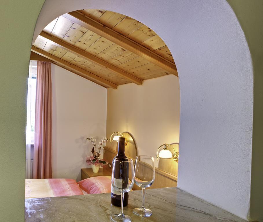 Parkhotel Plauserhof الغرفة الصورة